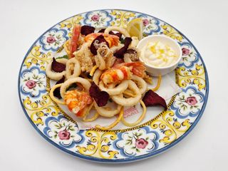 Frittura di calamari e gamberi