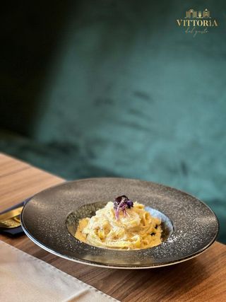 Tagliatelle cu brie şi sos de trufe