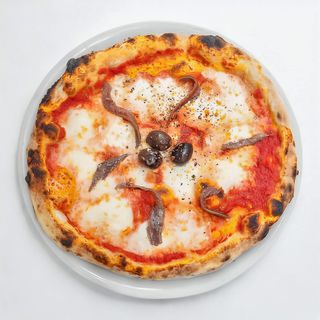 Napoli + Birra Warsteiner 33 cl