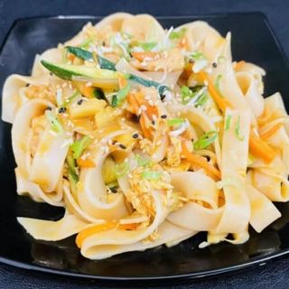 34.Pad Thai Tallarines De Arroz Salteado 