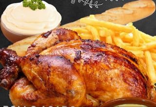 Pollo Asado (Entero) Con Patatas Fritas Y Pan
