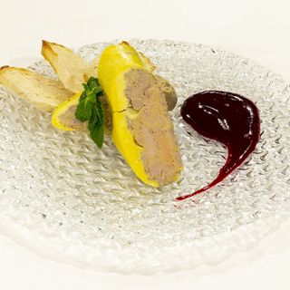 Terrina de foie de pato hecho en Casa