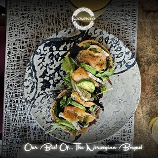 Bagel de Salmón Aguacate 