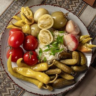 Огірок квашений корнюшон