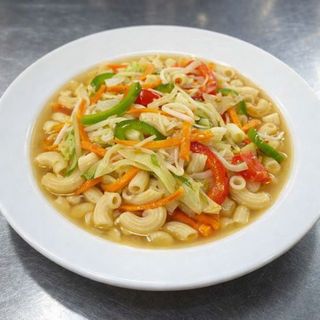 Sopa De Massa Com Vegetais