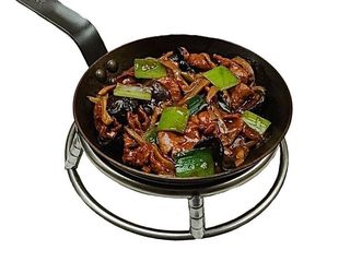 Телятина з деревними грибами на розпеченій пательні (280g)