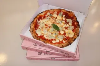 Pizza Cuatro Quesos 31 Cm.