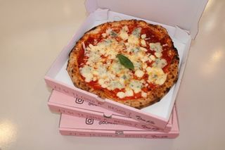 Pizza Cuatro Quesos 31 Cm.