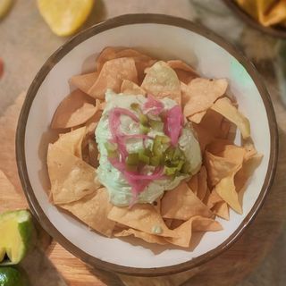 Guacamole Con Totopos