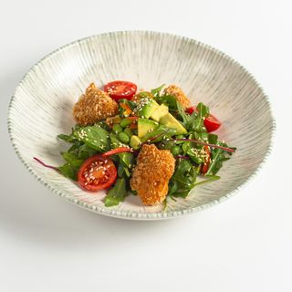 Салат з лососем панко ( 260г )