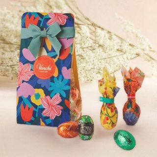 Confezione con ovetti di cioccolato assortiti 121 g