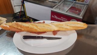 JAMÓN SERRANO BOCADILLO XXL 