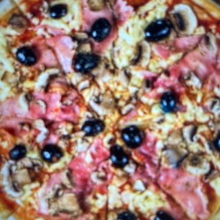 Pizza capricciosa (original recipe)