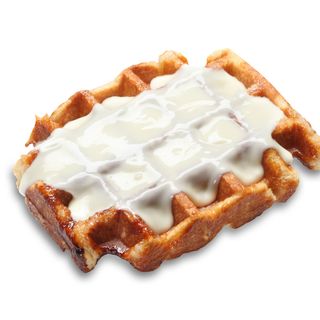 Gofre con chocolate blanco derretido