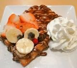 Gofre Con Nata Y Fruta