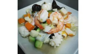90. Pesce misto saltato
