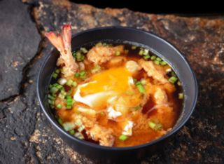 Вершковий суп з лососем