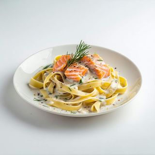 Tagliatelle z łososiem i szpinakiem 400g