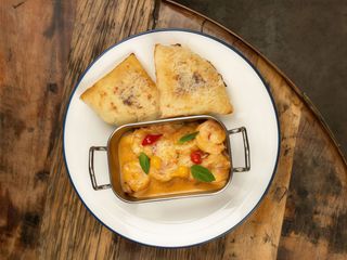 Креветки в вершковому соусі