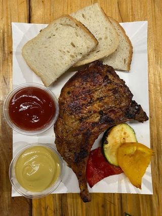 Schab z grilla z kością