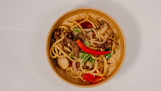 Лапша с говядиной  в слив соусе