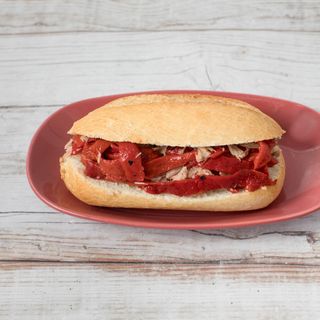 Bonito con pimientos de piquillo mini