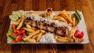 Rolovani svinjski ražnjić