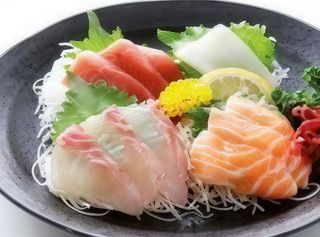 111. Sashimi misto
