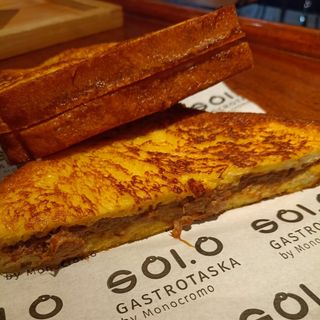 SANDWICH DE CARRILLERA