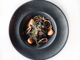 Чорна паста з морепродуктами (250г)