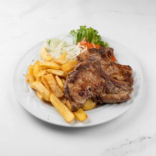 Svinjski kotlet s pomfritom