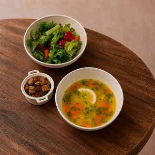 Թարմ բրոկոլիով աղցան + հավով Ապուր