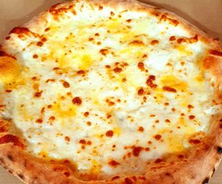 Pizza Quattro Formaggi Ø 30cm