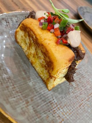 Brioche De Rabo De Toro Con Pico De Gallo (2 Uds.)