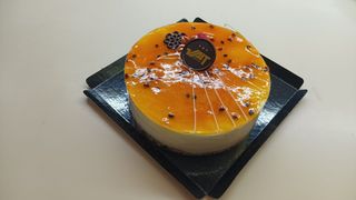 Tarta de queso y maracuyá (6 porciones)