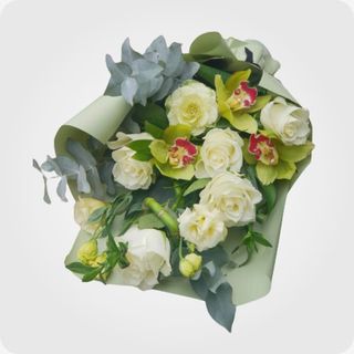 თაიგული მწვანე ორქიდეით