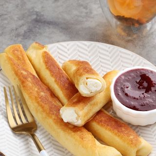 Млинці з сиром солодким (8шт) Продукт заморожений.