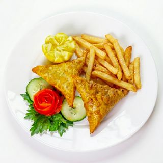 Beef Samosas With Chips