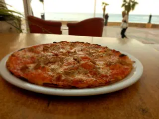 Pizza Tonno 