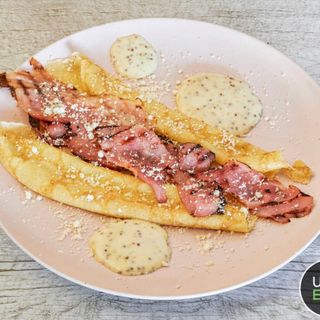 Creepe De Bacon Y Queso