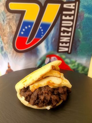 Arepa Dominó