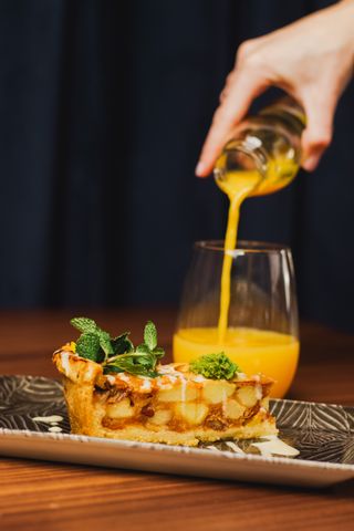 Pita sa jabukama u sosu od vanille 200gr