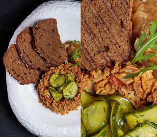 Пате з курячої печінки та джемом з бекону