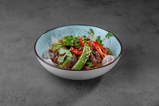 Яловичина Orange chili з рисовою локшиною (280г)