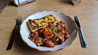 Ostropel de Pui cu Ciuperci si Mamaliguta