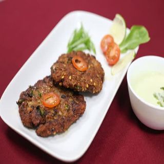 Chapli Kebab Con Patatas Y Refresco