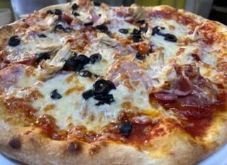 Pizza cu carne ø 30cm