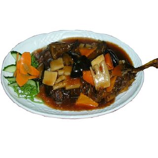 85. Pato Con Setas Chinas Y Bambú