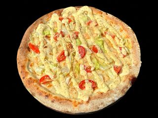 Піца "Цезар" з лососем 30 см. (550g)