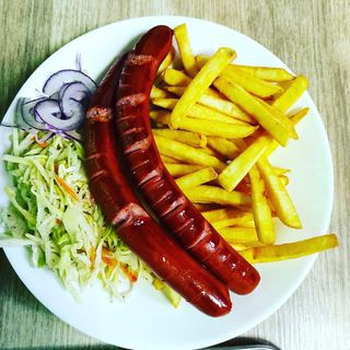 Картопля фрі + мисливські ковбаски (200г/2шт)